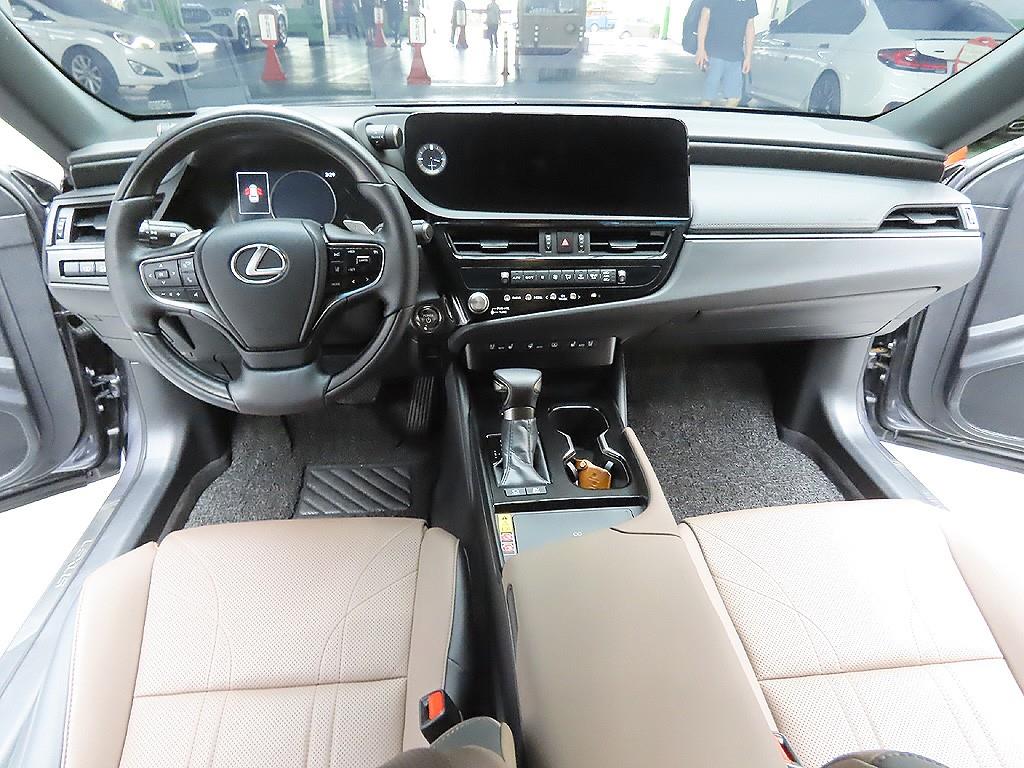 Lexus ES 2026 Gris - Importación desde Corea - HF Imports Iquique - Foto 10