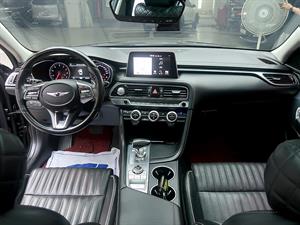 Genesis G70 - Vista 10