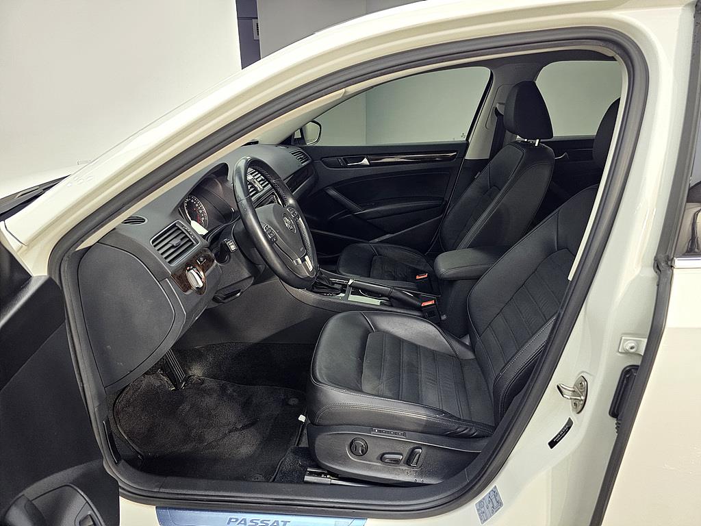 Volkswagen Passat - Vista 8