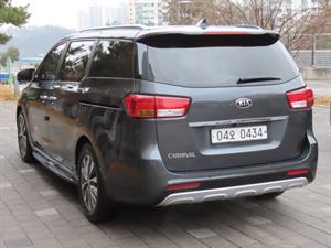 KIA Carnival - Vista 8