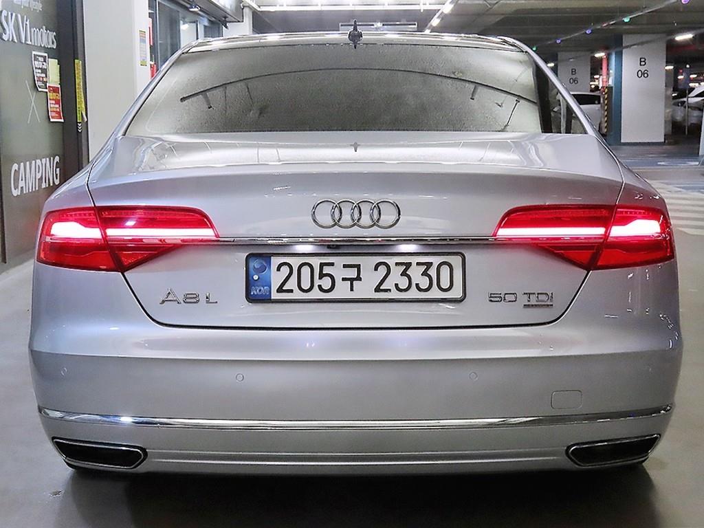 Audi A8 - Vista 5