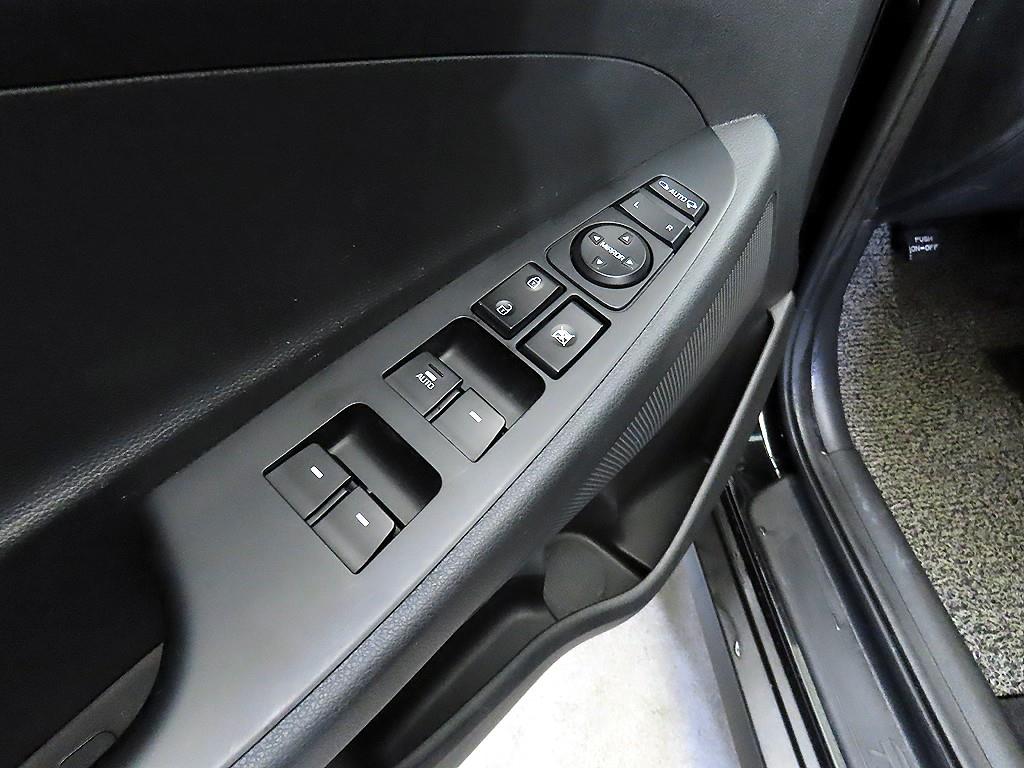 HYUNDAI Tucson 2018 Negro - Importación desde Corea - HF Imports Iquique - Foto 13