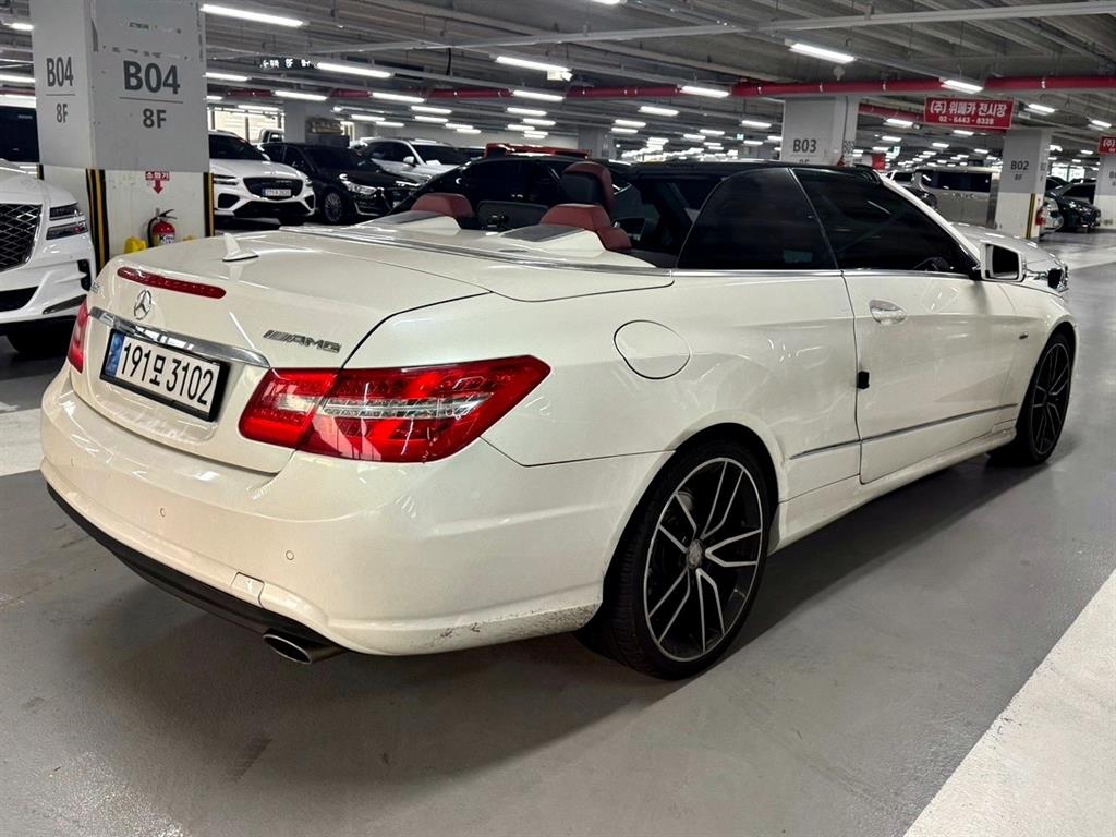 Mercedes Benz E class - Vista 4