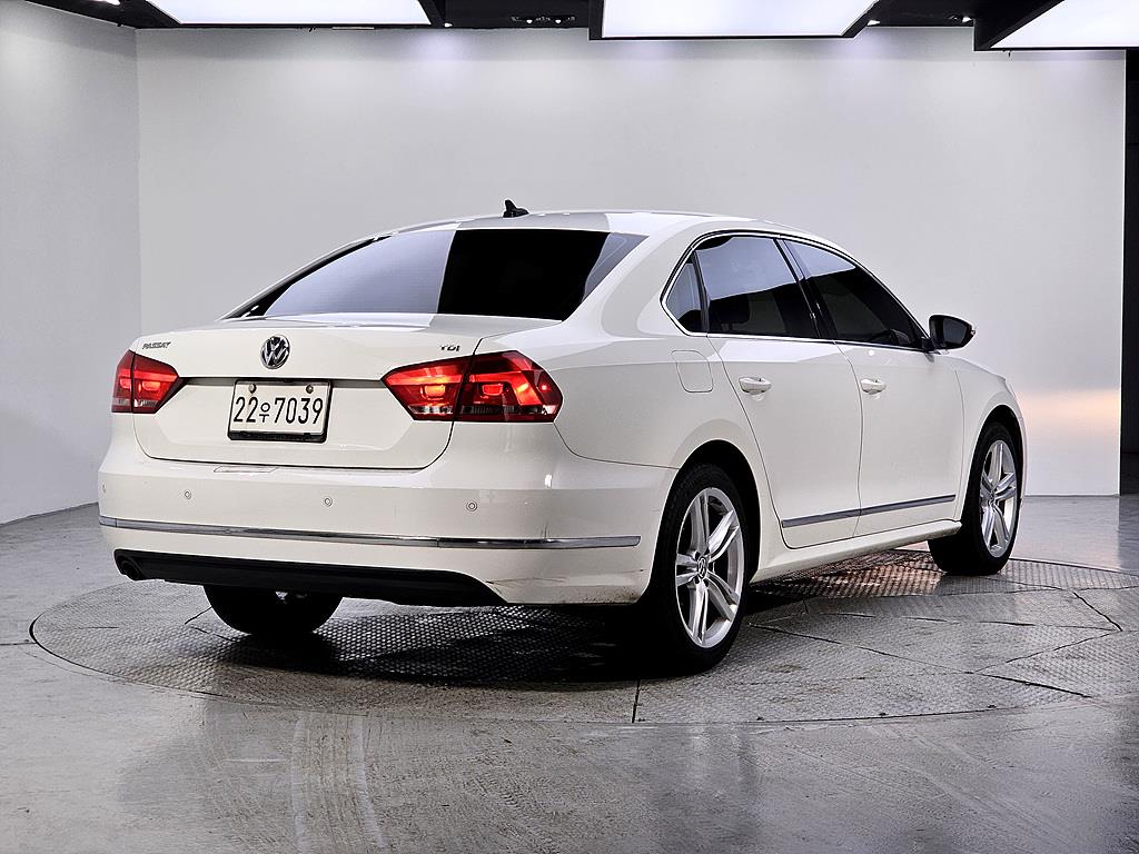 Volkswagen Passat - Vista 4