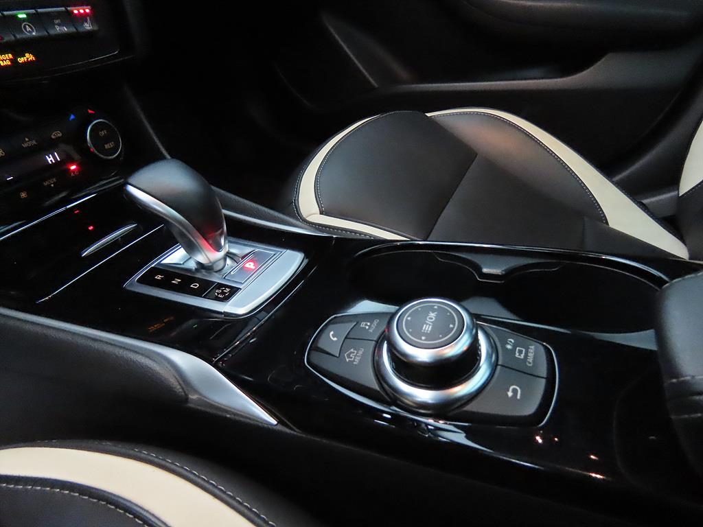 Infiniti Q - Vista 11