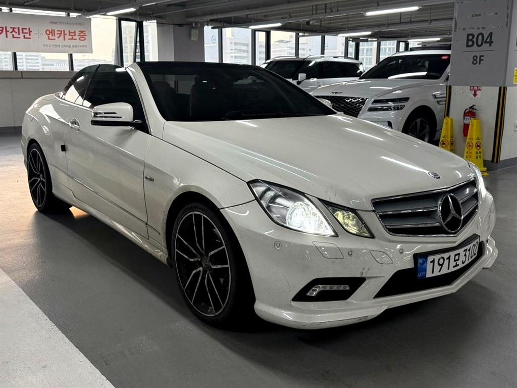 Mercedes Benz E class - Vista 5