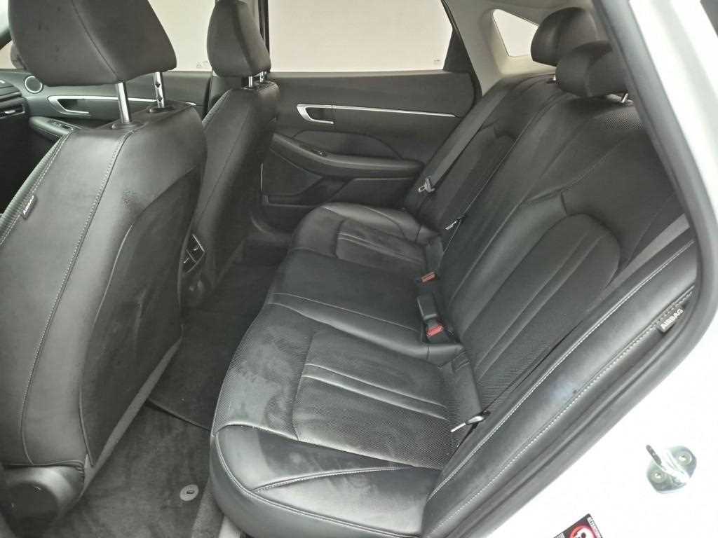 HYUNDAI Sonata - Vista 12