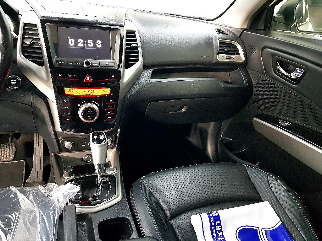 Ssangyong Tivoli - Vista 10