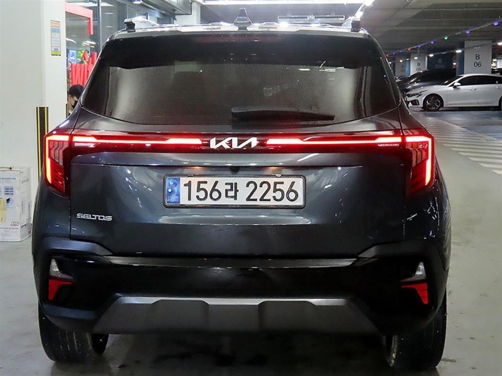 KIA Seltos - Vista 5