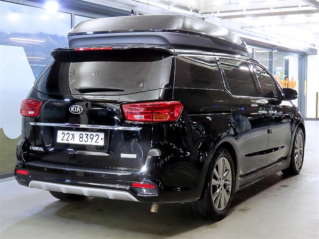 KIA Carnival - Vista 4