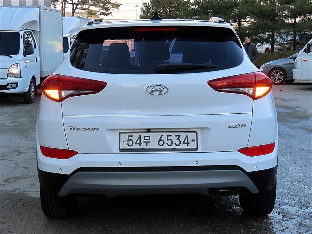 HYUNDAI Tucson - Vista 4