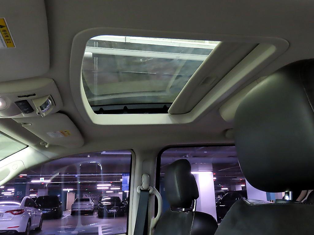 Chrysler Voyager 2014 Negro - Importación desde Corea - HF Imports Iquique - Foto 17