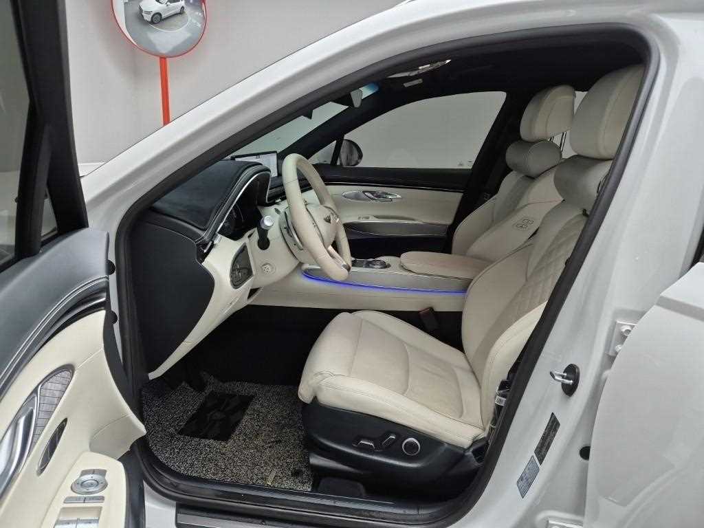 Genesis GV70 - Vista 11