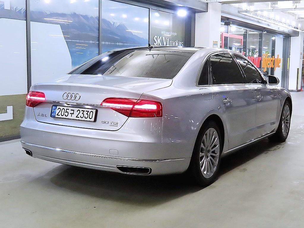 Audi A8 - Vista 4