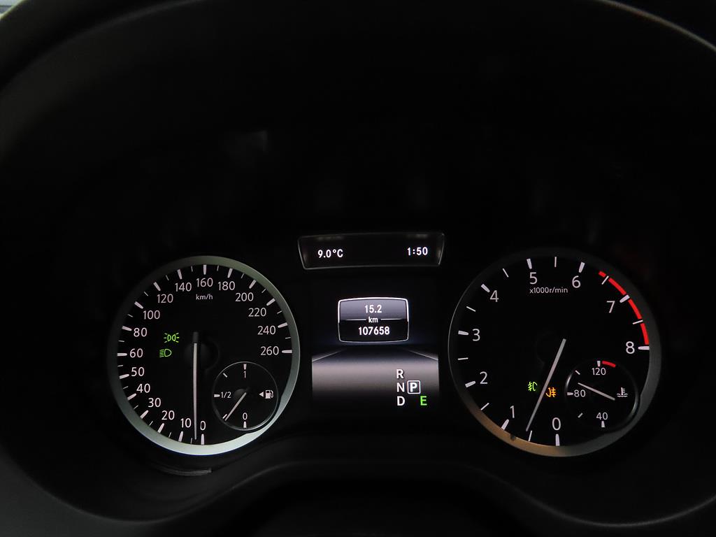 Infiniti Q - Vista 9