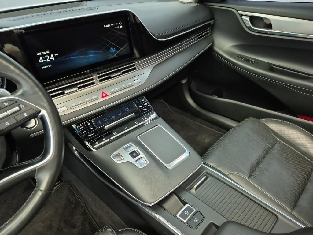 HYUNDAI Grandeur - Vista 12