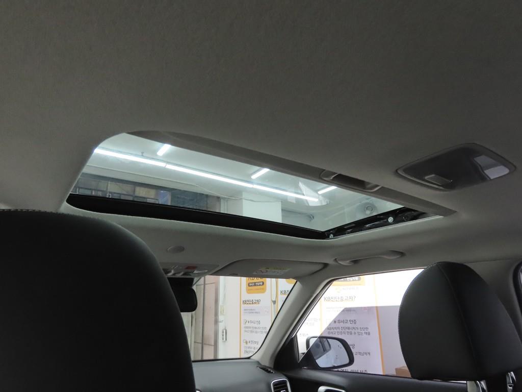 HYUNDAI Venue 2022 Blanco - Importación desde Corea - HF Imports Iquique - Foto 18