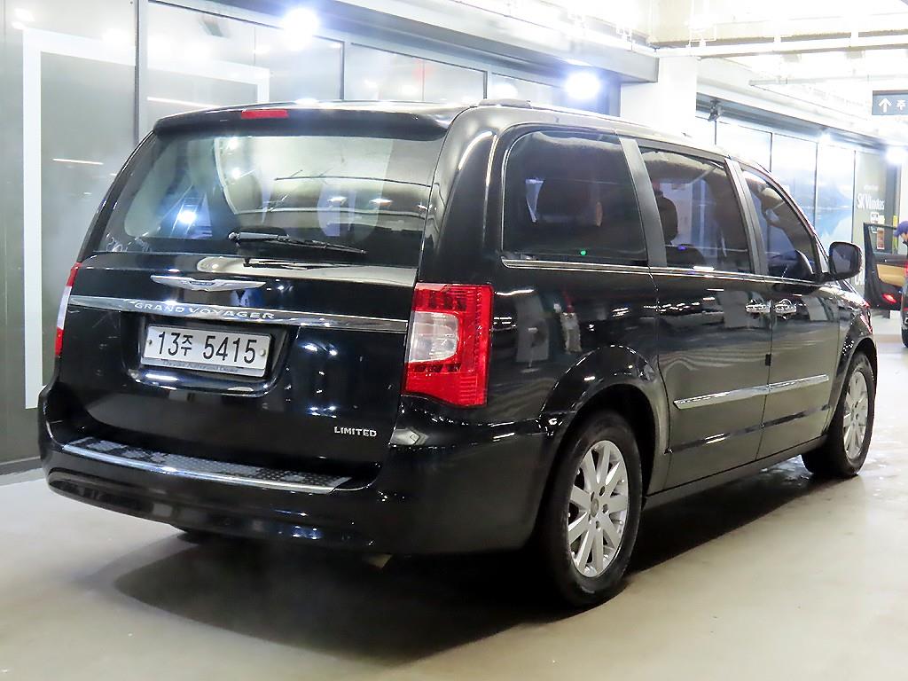 Chrysler Voyager - Vista 5