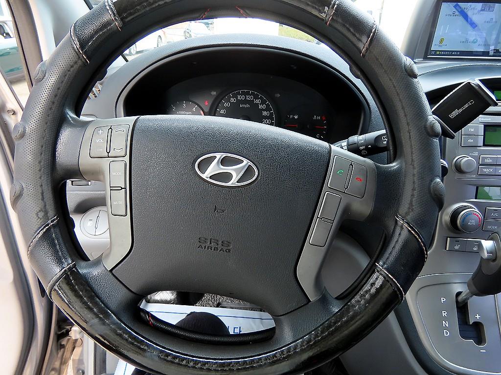 HYUNDAI Starex - Vista 9