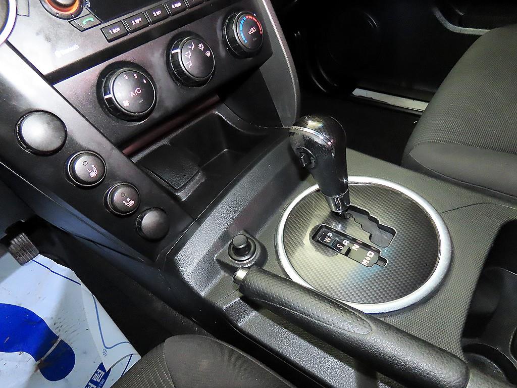 Ssangyong Korando - Vista 12