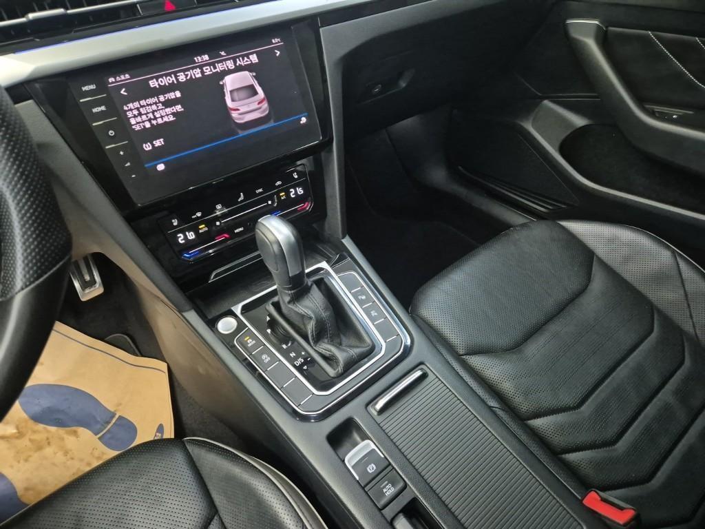 Volkswagen Arteon - Vista 10