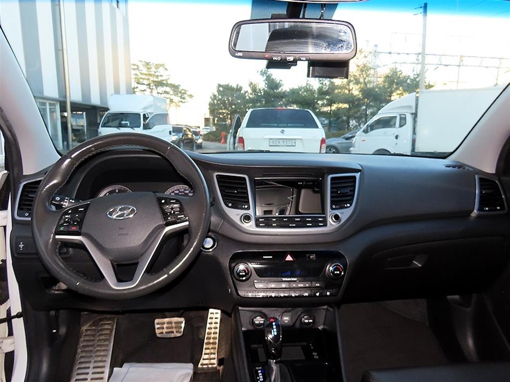 HYUNDAI Tucson - Vista 7