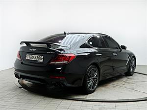 Genesis G70 - Vista 8