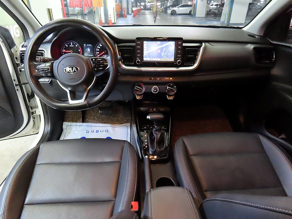 KIA Stonic - Vista 10