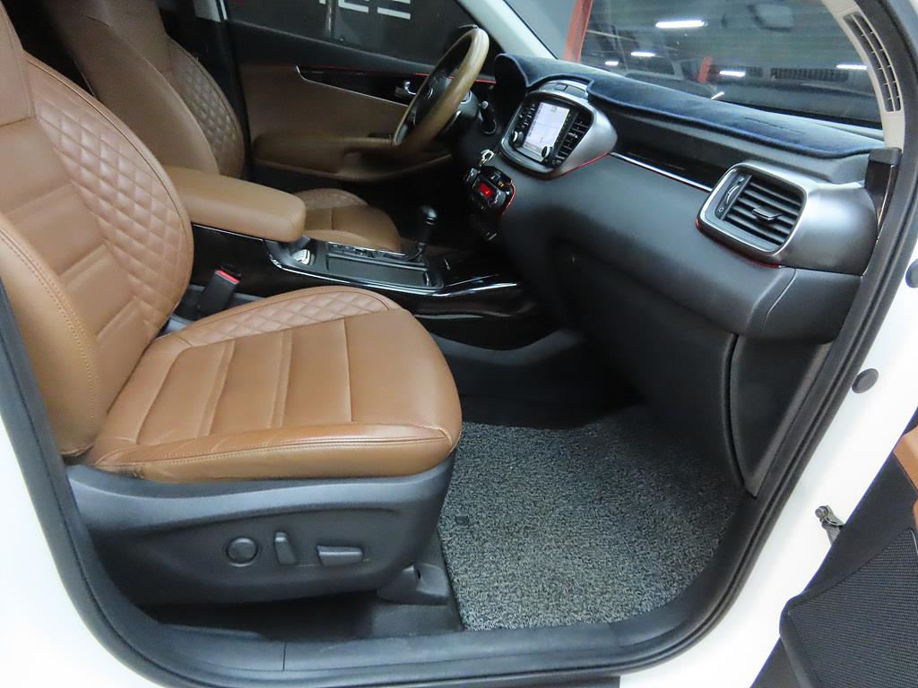 KIA Sorento - Vista 8