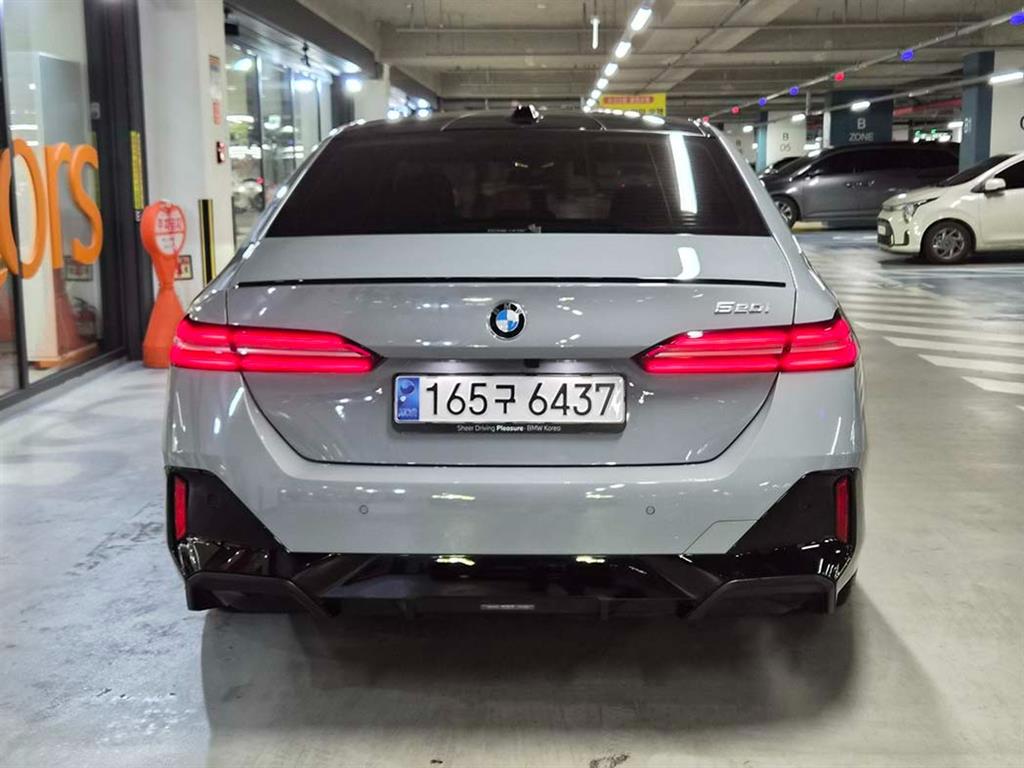 BMW 5 Series - Vista 5