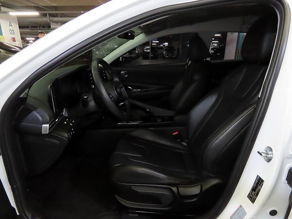 HYUNDAI Avante - Vista 6