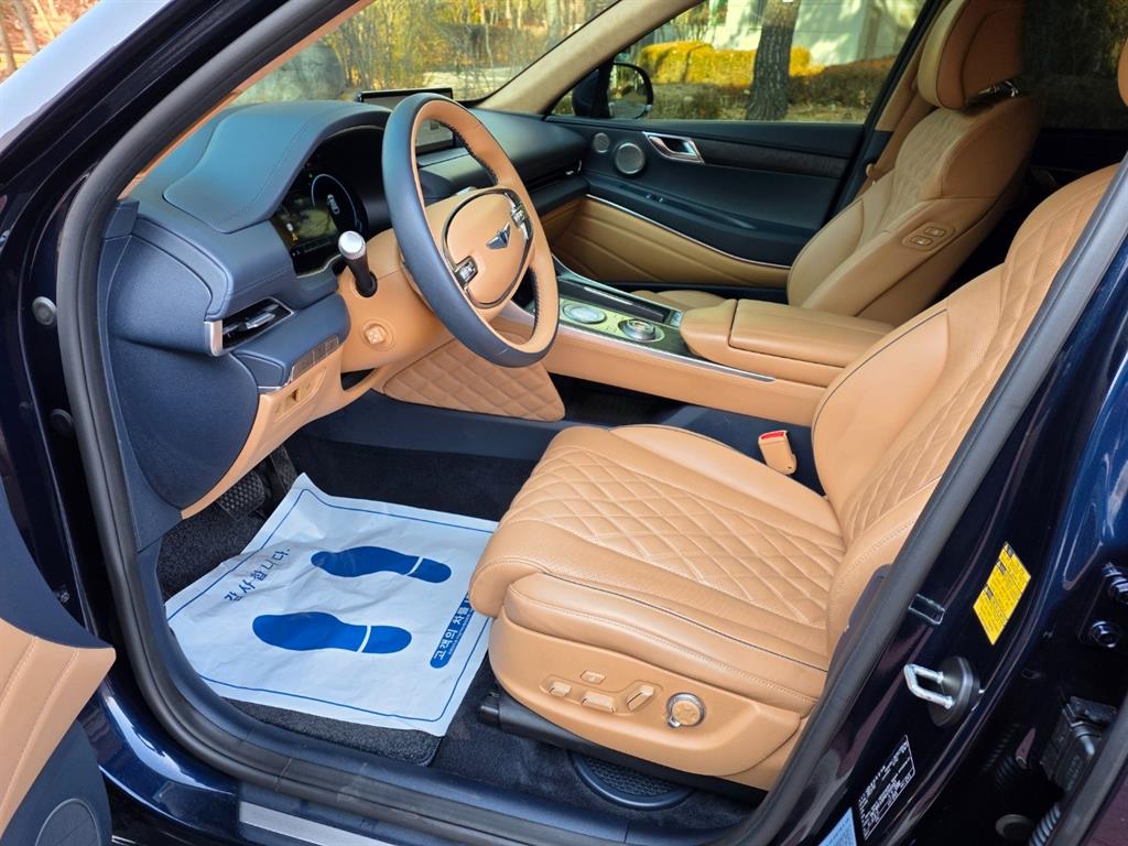 Genesis GV80 - Vista 11