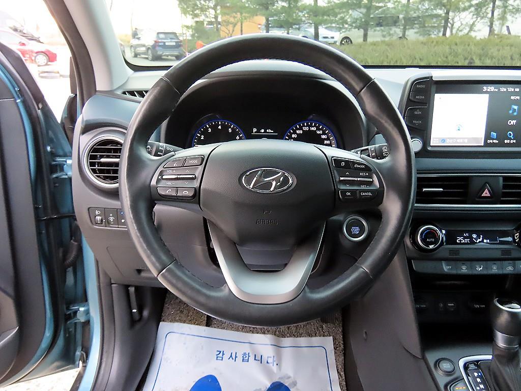 HYUNDAI Kona - Vista 8