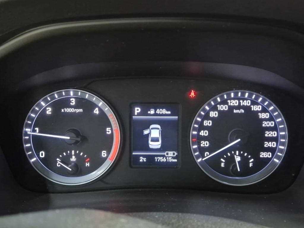 HYUNDAI Sonata - Vista 6