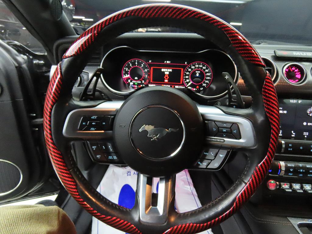 Ford Mustang - Vista 7