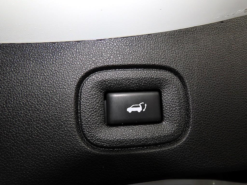 SAMSUNG QM6 2019 Blanco - Importación desde Corea - HF Imports Iquique - Foto 16