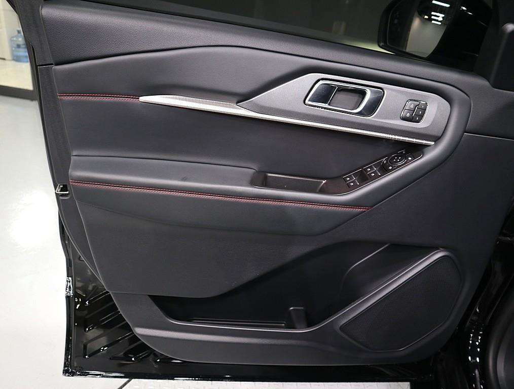 Ford Explorer - Vista 8