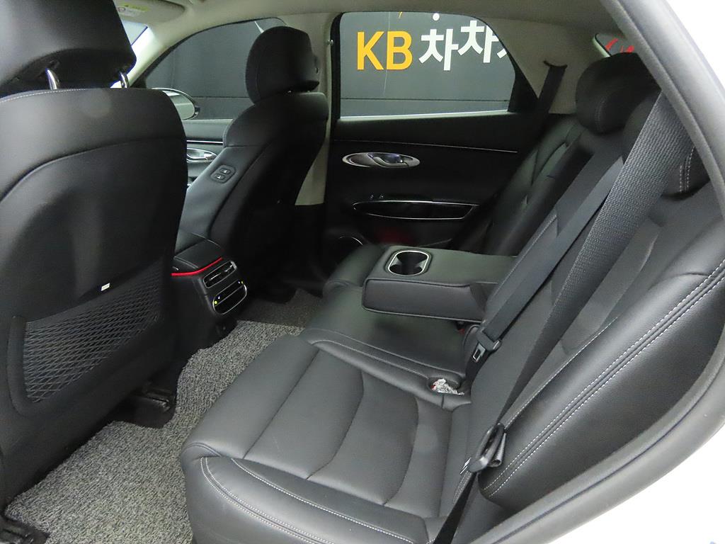 Genesis GV70 - Vista 6