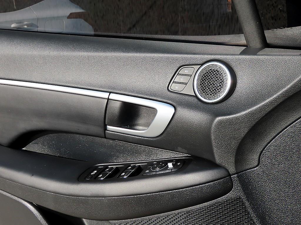 HYUNDAI Sonata - Vista 11