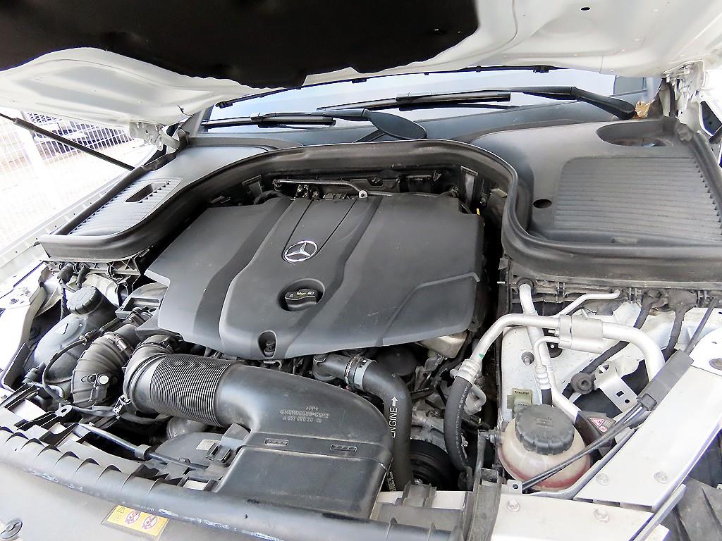 Mercedes Benz GLC Class 2018 Blanco - Importación desde Corea - HF Imports Iquique - Foto 19