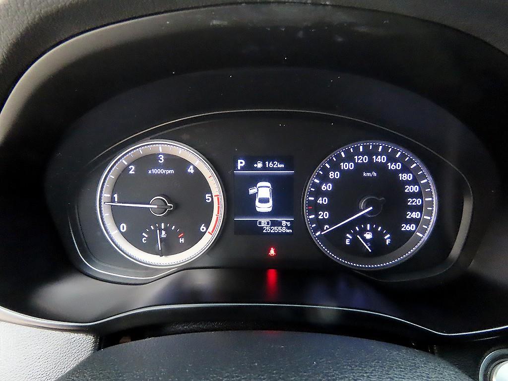 HYUNDAI Grandeur - Vista 9