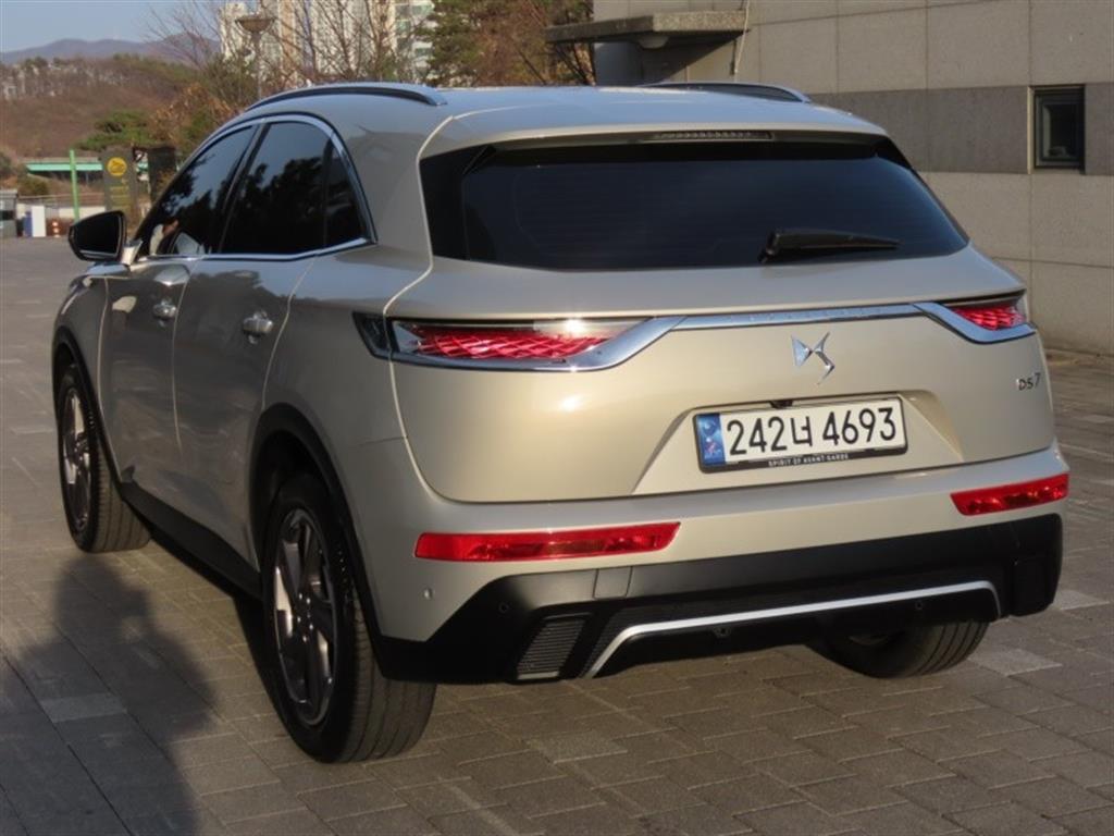 Citroen DS7 - Vista 7