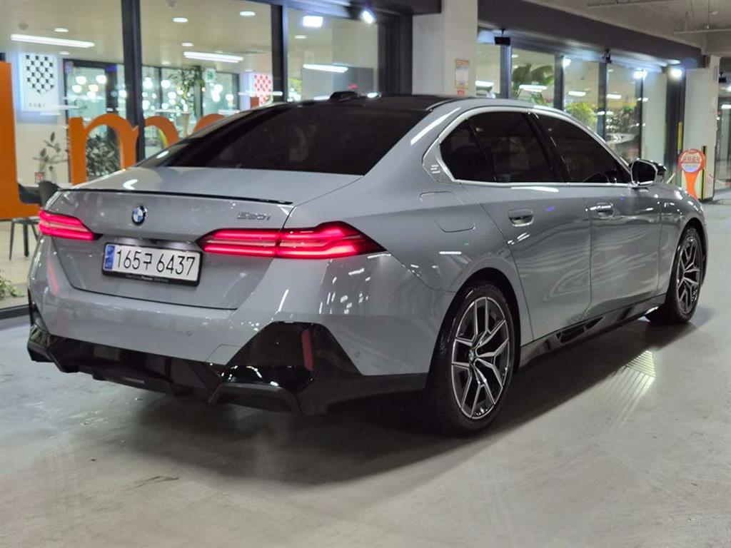 BMW 5 Series - Vista 4