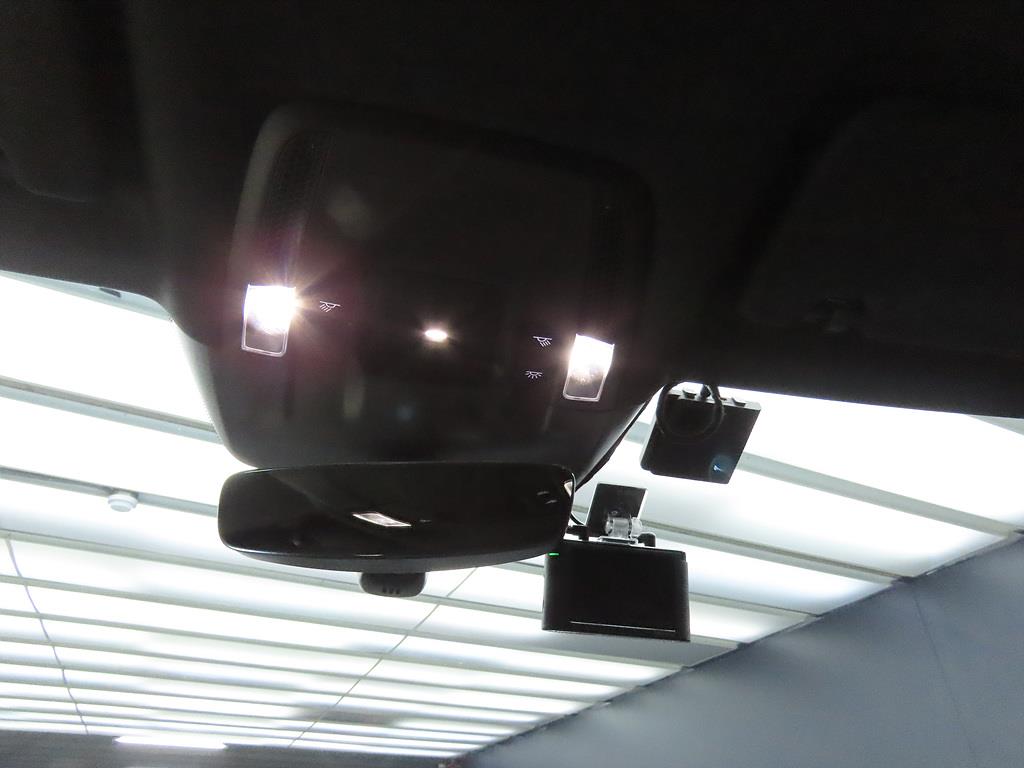 Porsche Taycan - Vista 12