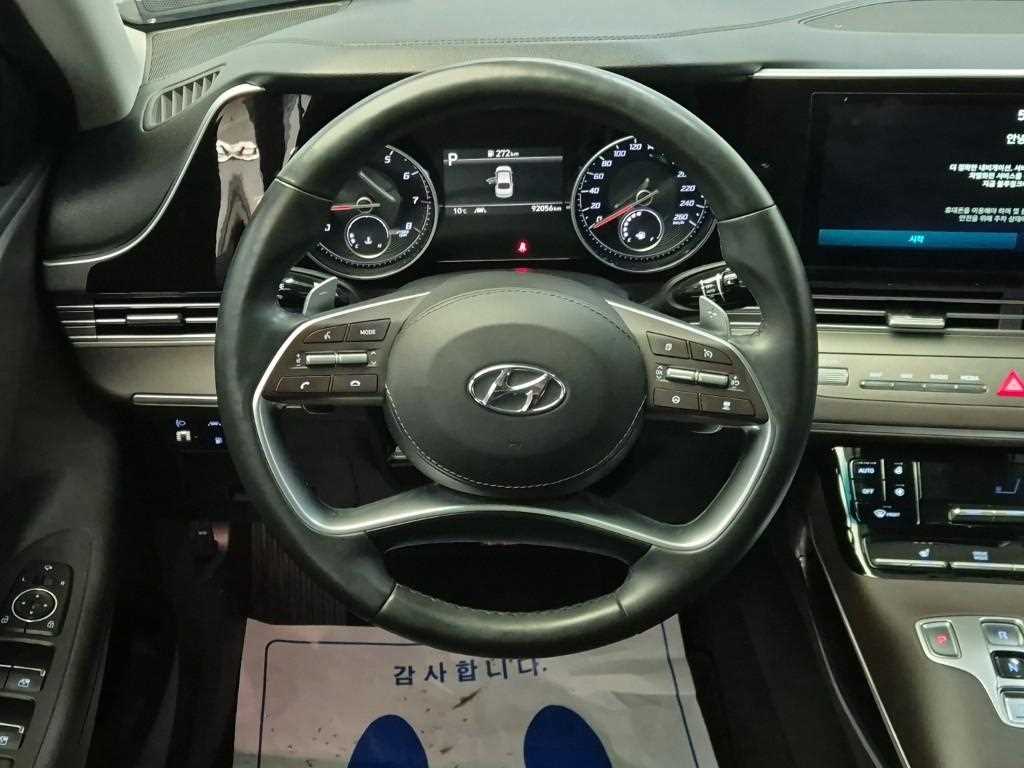 HYUNDAI Grandeur - Vista 9