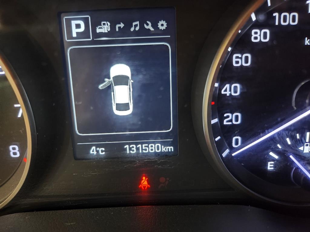 HYUNDAI Avante - Vista 12