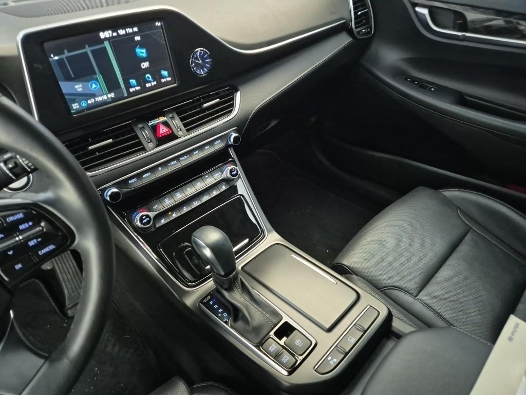 HYUNDAI Grandeur - Vista 10