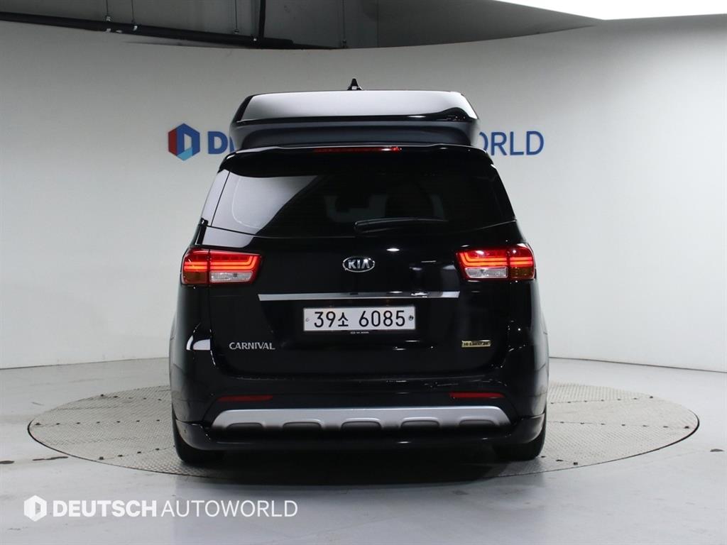 KIA Carnival - Vista 4