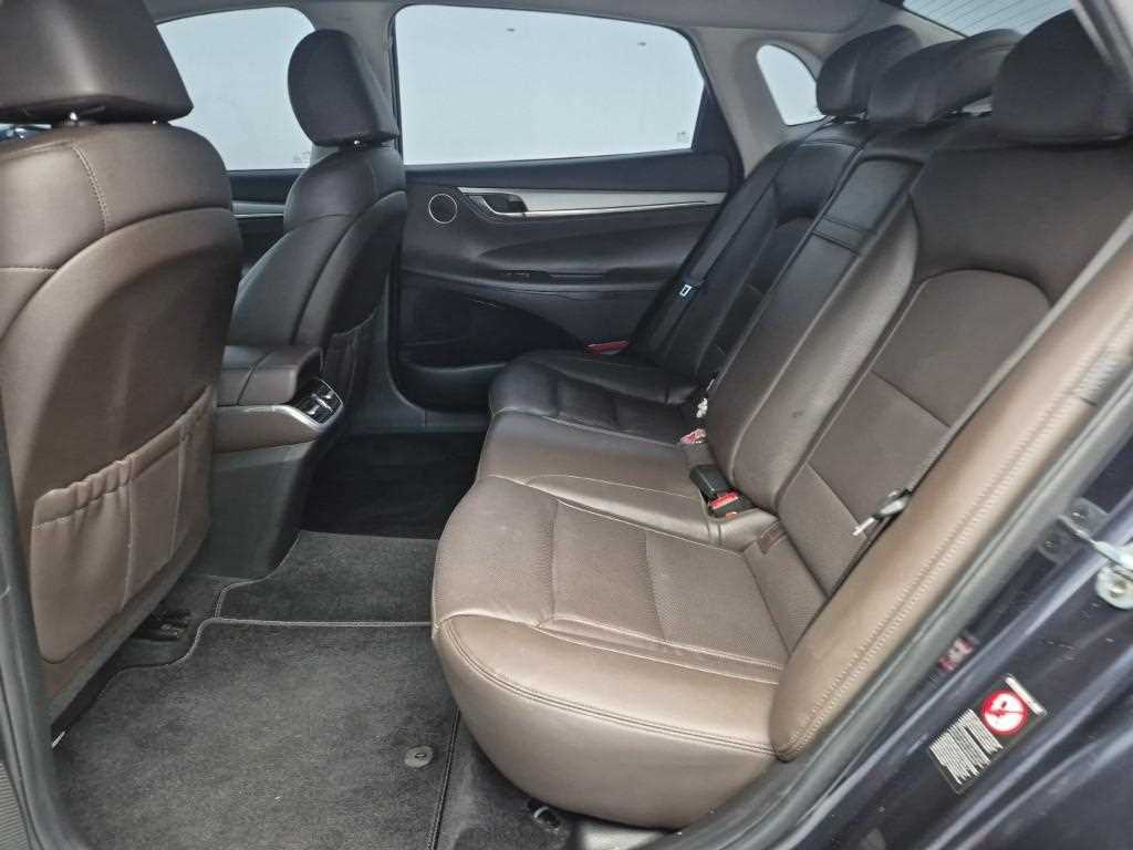 HYUNDAI Grandeur - Vista 12