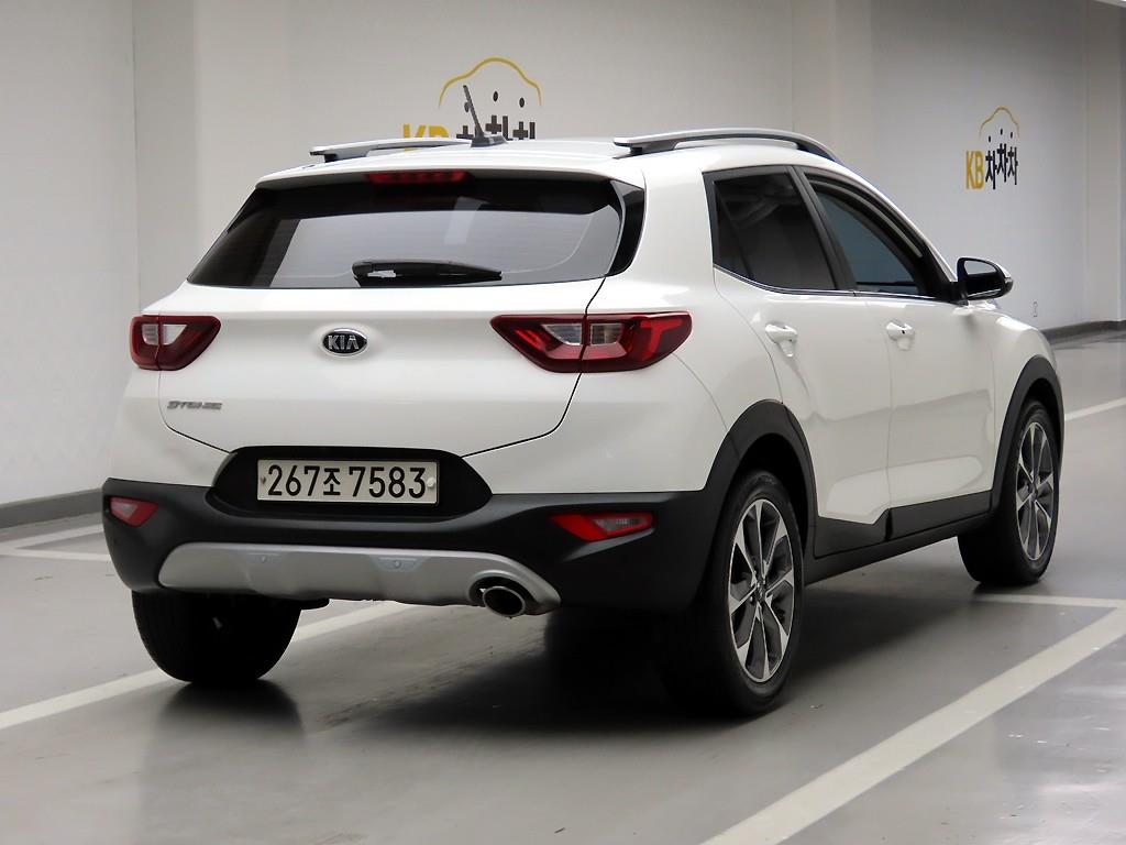 KIA Stonic - Vista 4